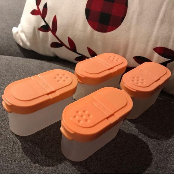 Vintage Lot of Tupperware 4 Peach Modular Mates Spice Shakers - Picture 1 of 3